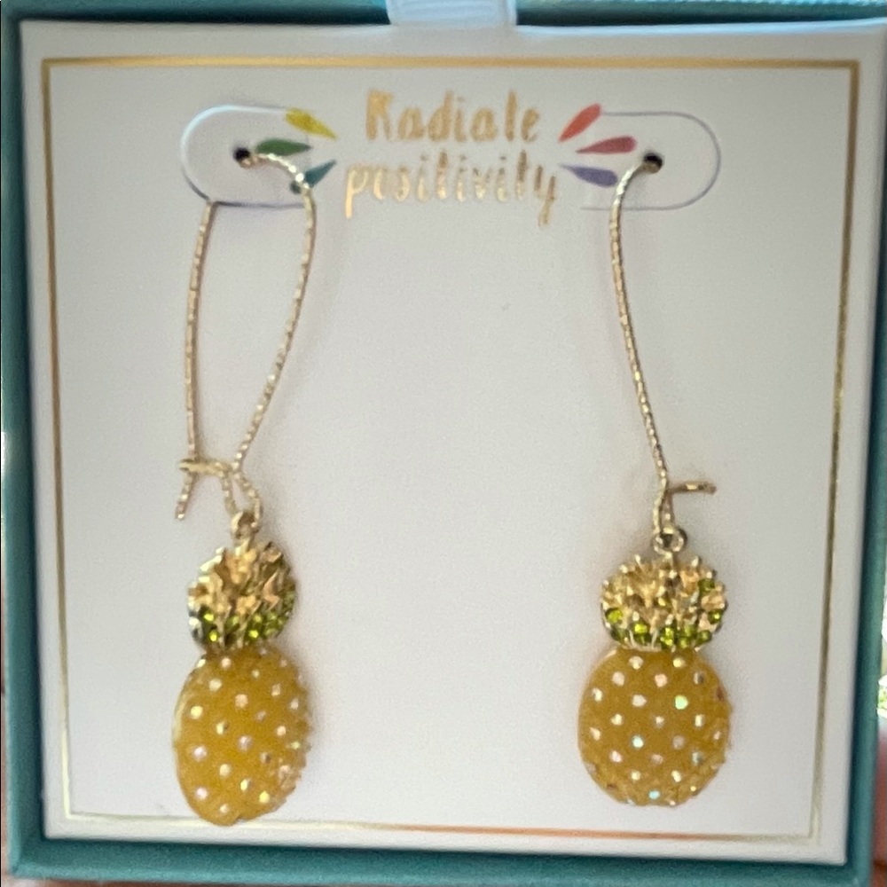 Radiate Positivity Pineapple Earrings 🍍🍍💕
